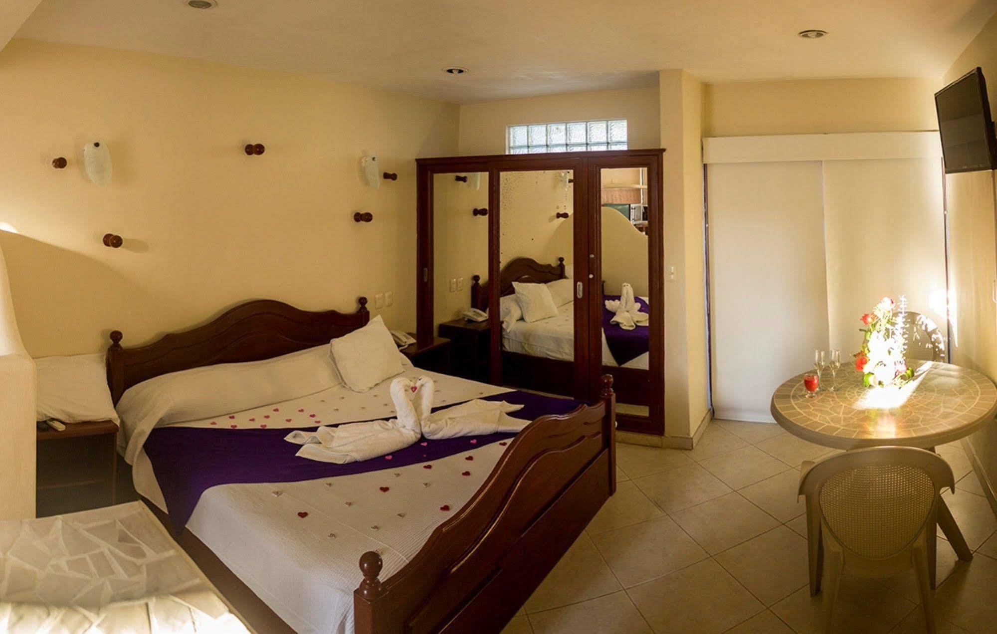Villas Coco Resort - All Suites (Adults Only) Isla Mujeres Εξωτερικό φωτογραφία